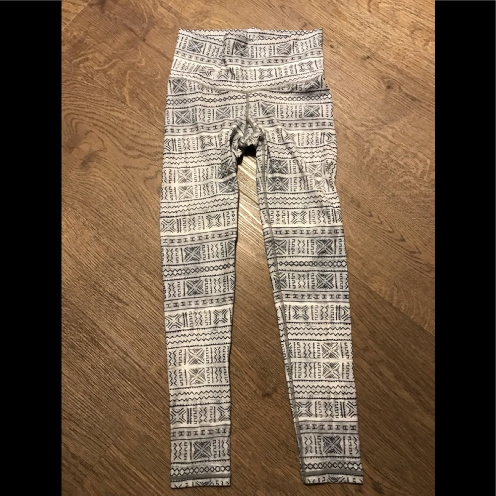 Niyama Sol yoga pants. Small. Made from recycled water bottles. JLOs fav brand.